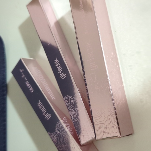 GIRLACTIK Glow On-The-Go - Picture 2 of 2